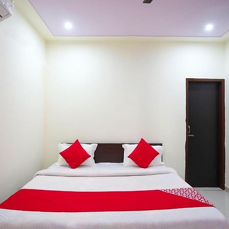 Oyo Flagship 62980 Shiva Residency Hotell Garhi Harsaru Exteriör bild